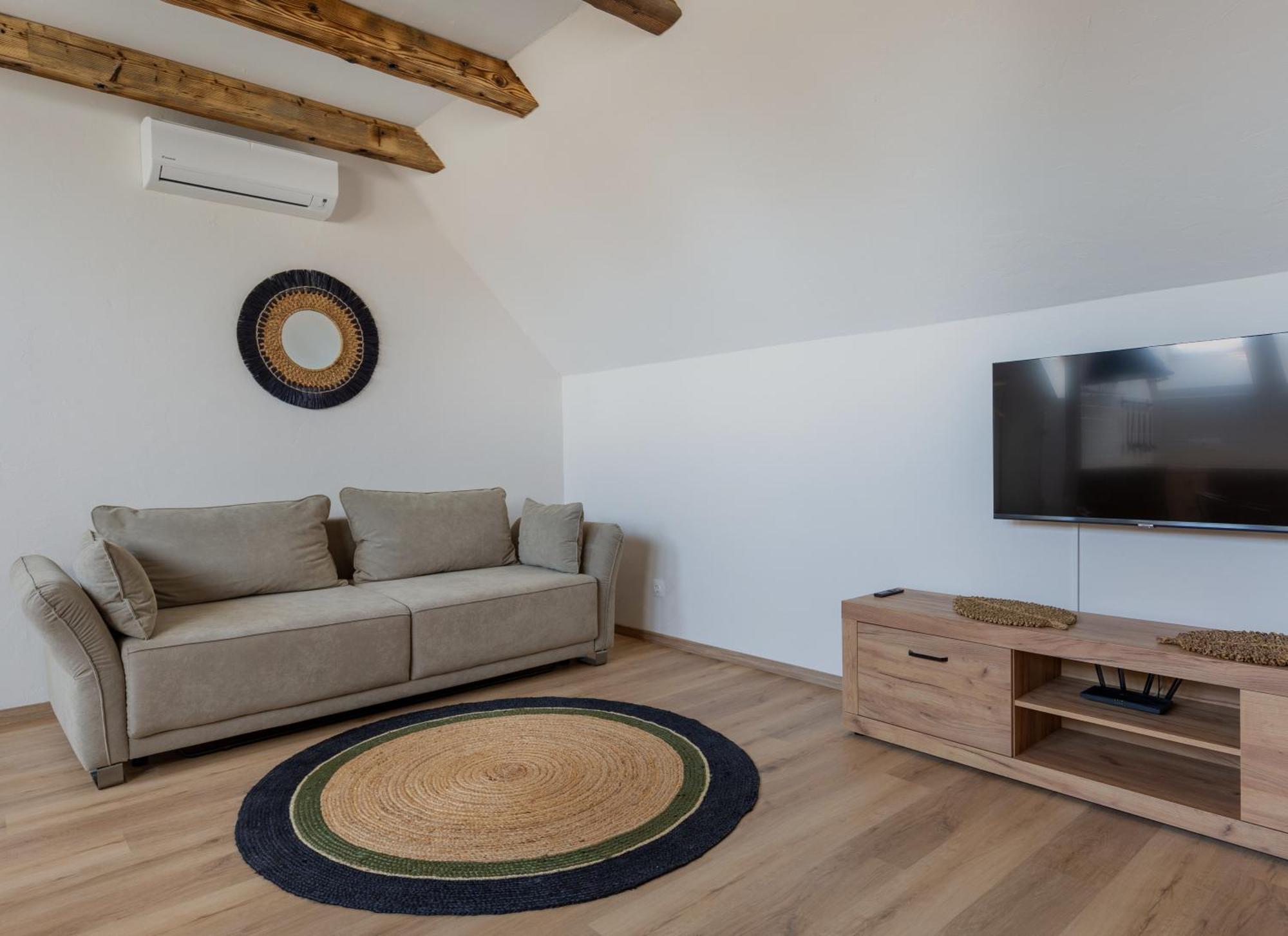 Tulipan Haz Gyal Apartment Exterior photo